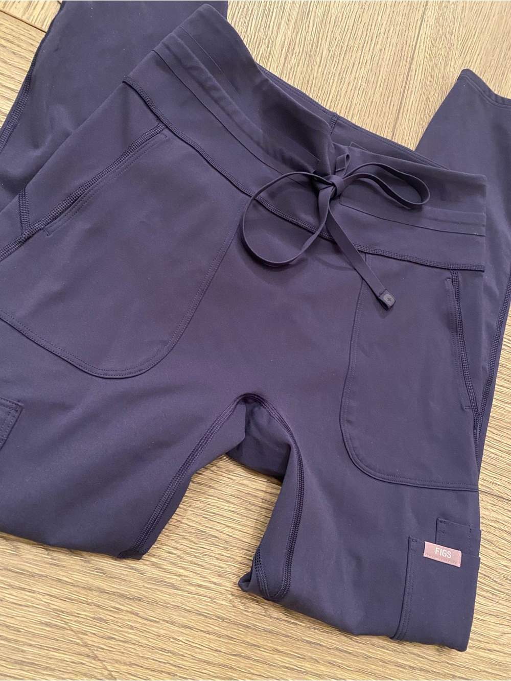 Figs Women’s Navy Drawstring Seville legging navy